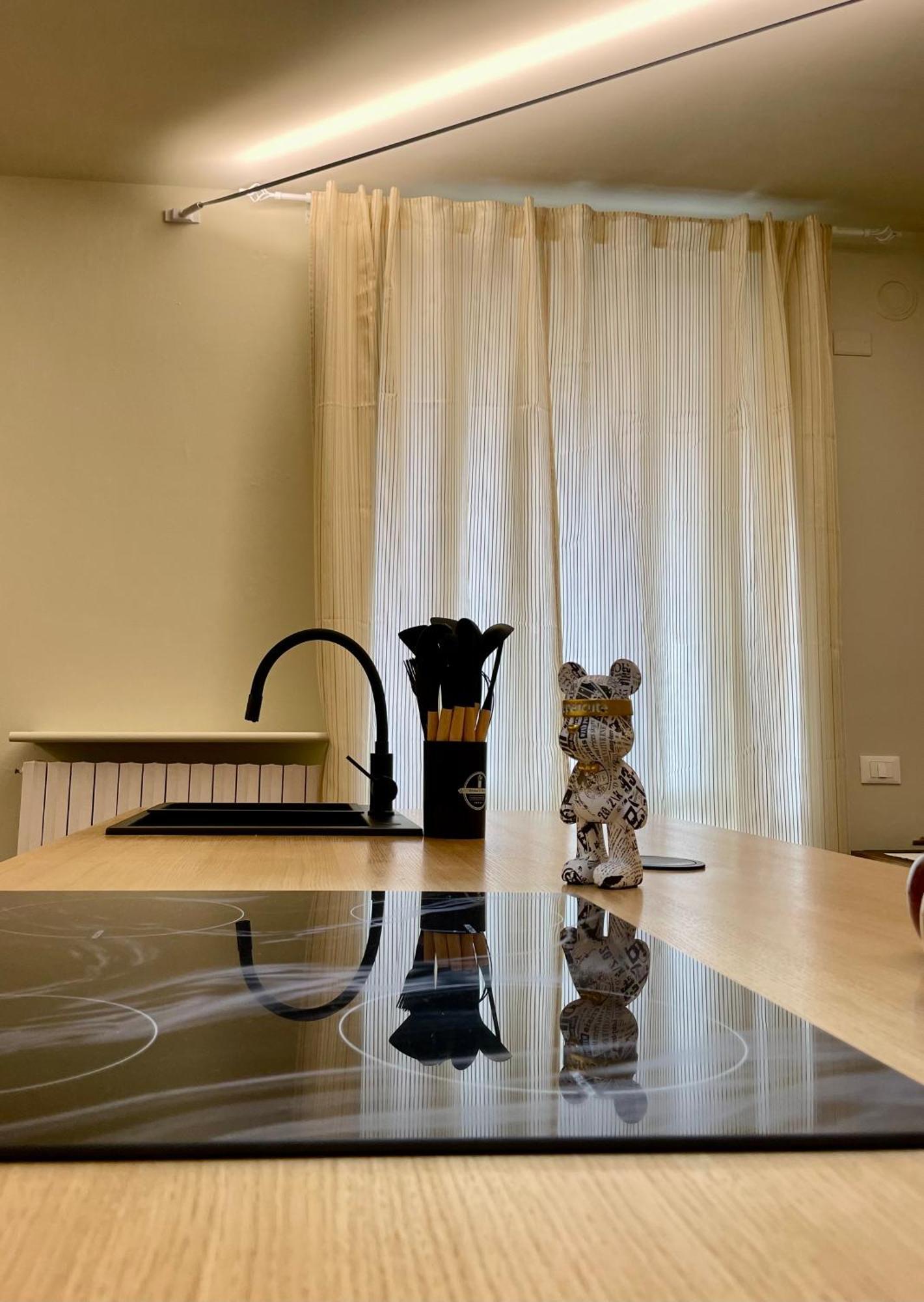 33 Borgo Ticino Lux Free Parking & Private Garden Appartement Pavia Buitenkant foto